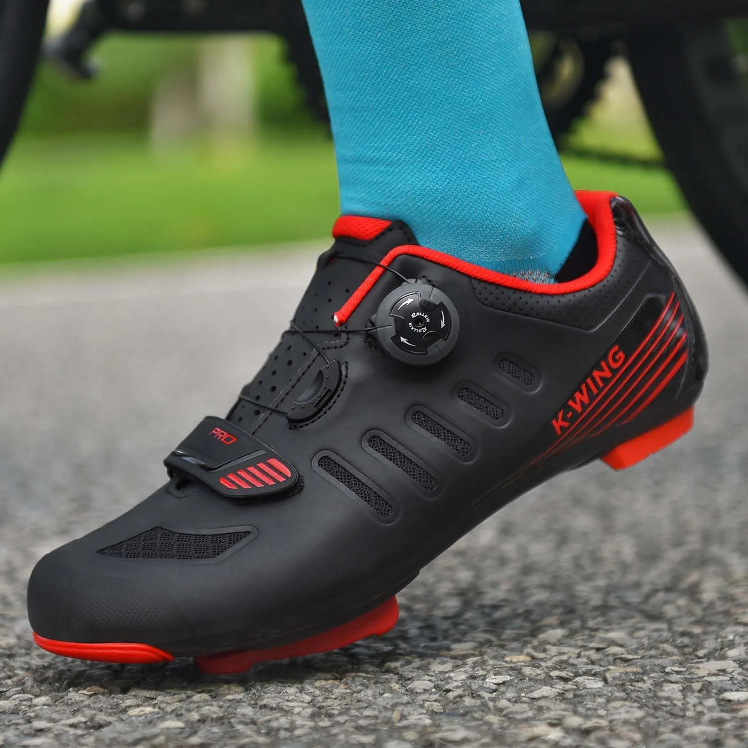 Unisex Cycling Shoes Compatible with pelaton Indoor Road Bike Shoes Mountain Bike Shoes for Men and Women Delta Cleats Clip Outdoor Pedal Bicycle Shoes MTB Shoes for Men